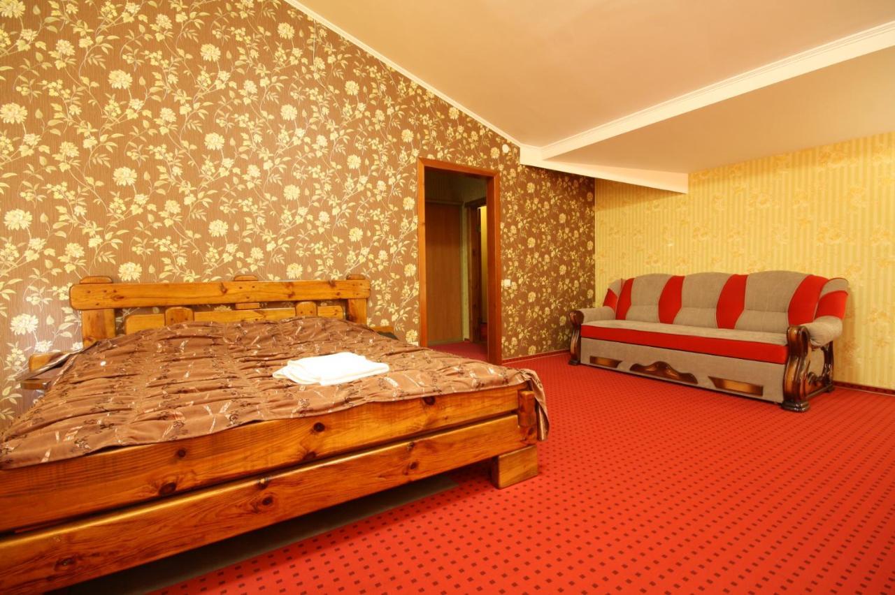 Chagari Hotel Lipniki Kültér fotó