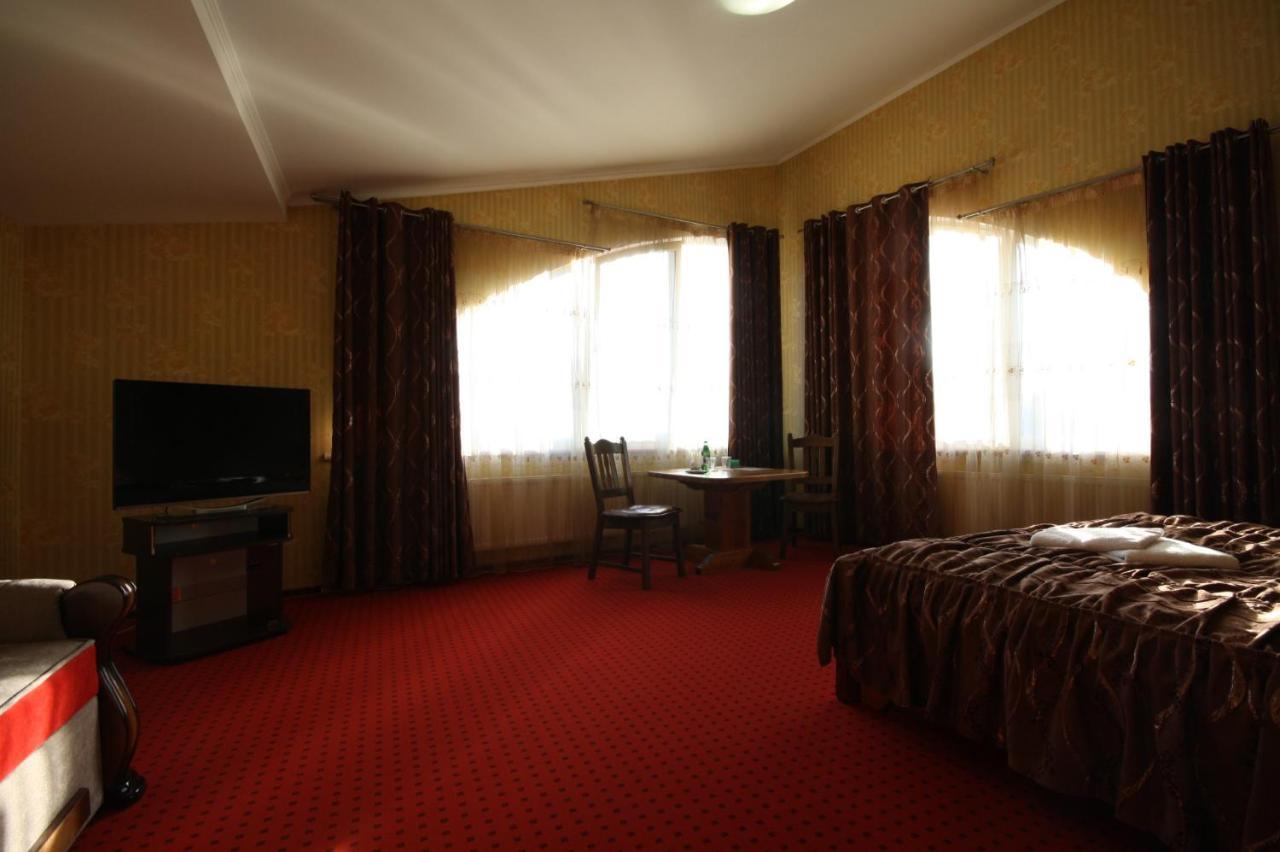 Chagari Hotel Lipniki Kültér fotó